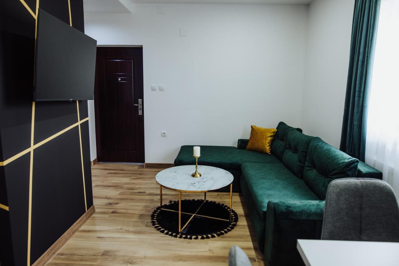 Modern 3 Apartment *